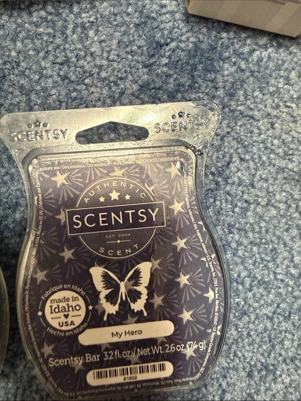 Scentsy Bundle Wax Melt Bars Trio & 12 20 watt bulb’s